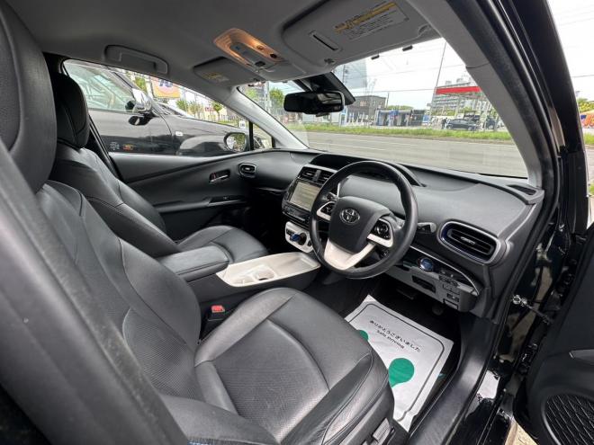 プリウスAプレミアムツーリングセレクション 4WD 1800 5Dr