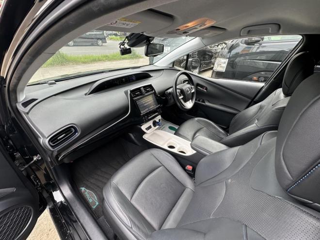 プリウスAプレミアムツーリングセレクション 4WD 1800 5Dr