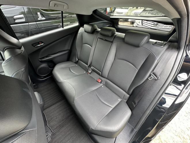 プリウスAプレミアムツーリングセレクション 4WD 1800 5Dr