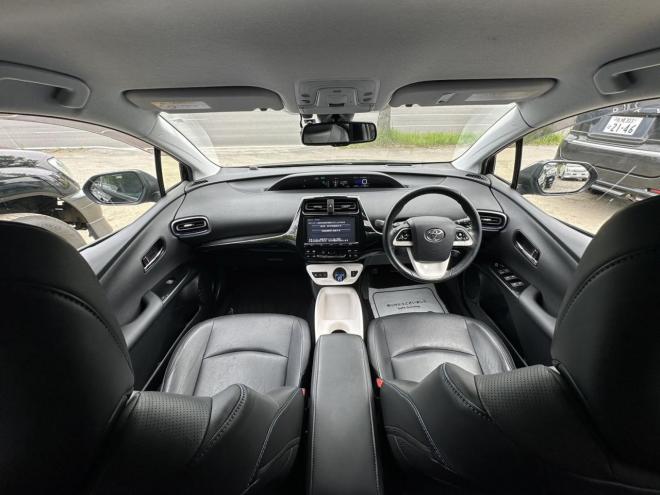プリウスAプレミアムツーリングセレクション 4WD 1800 5Dr