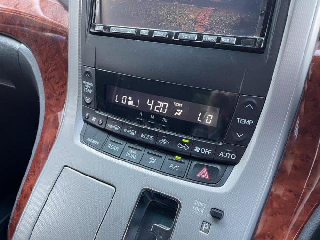 ヴェルファイア2.4Zプラチナセレクション2 4WD 2400 5Dr