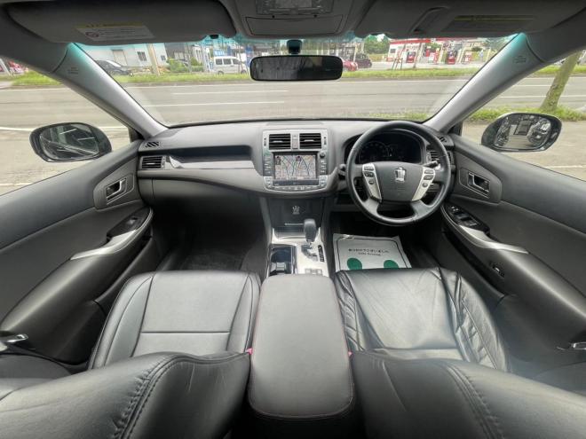 クラウンアスリート　i-four　スペシャルナビパッケージ 4WD 2500 4Dr