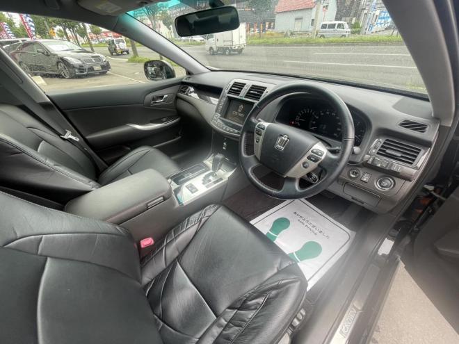 クラウンアスリート　i-four　スペシャルナビパッケージ 4WD 2500 4Dr