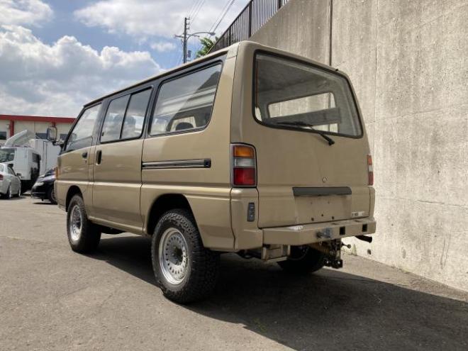 デリカバンデリカバン　ロールーフ　ガソリン両側スライドドア 4WD 2000 5Dr
