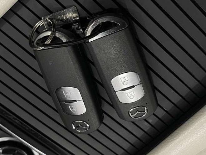 アテンザワゴン2.2 XD Lパッケージ ディーゼルターボ 4WD　駐車センサー　フルセグ　バックモニター 2200