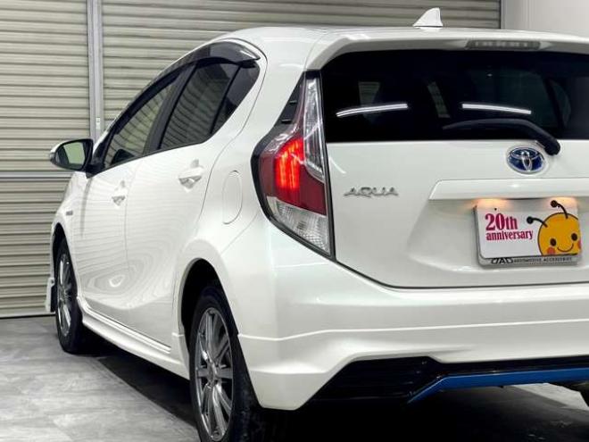 アクア1.5 S　フルエアロ　社外アルミホイール　SDナビ 2WD 1500