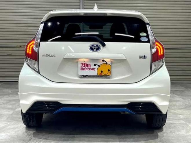 アクア1.5 S　フルエアロ　社外アルミホイール　SDナビ 2WD 1500