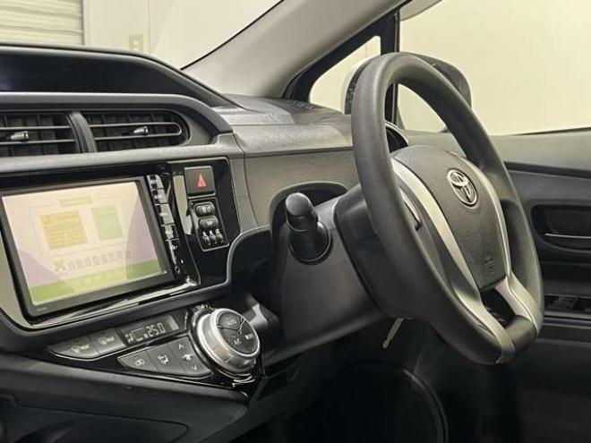アクア1.5 S　フルエアロ　社外アルミホイール　SDナビ 2WD 1500