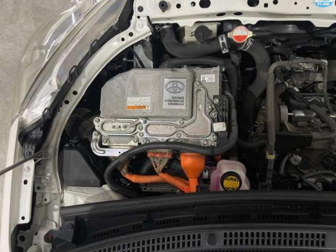 アクア1.5 S　フルエアロ　社外アルミホイール　SDナビ 2WD 1500
