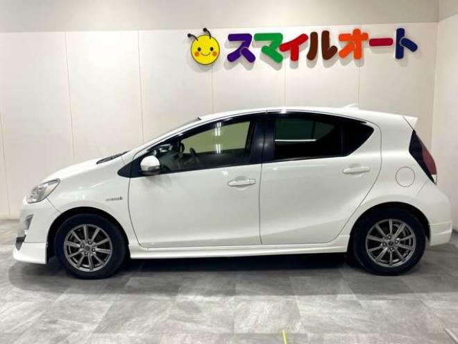 アクア1.5 S　フルエアロ　社外アルミホイール　SDナビ 2WD 1500