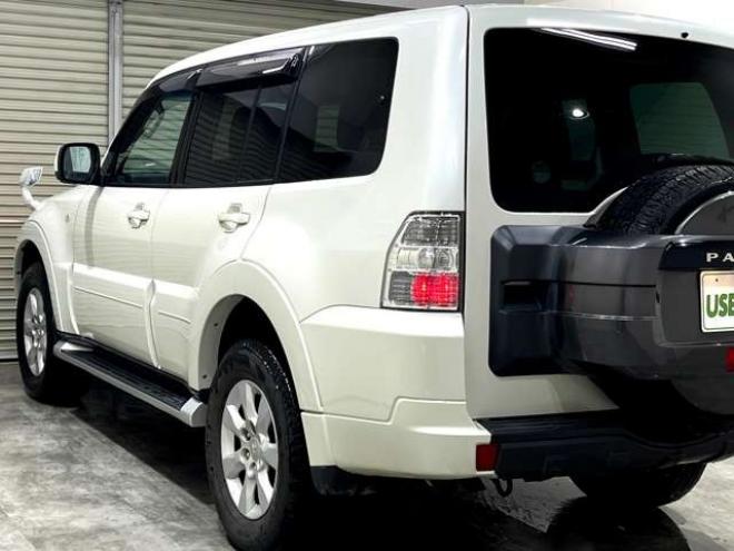 パジェロ3.2 ロング GR ディーゼルターボ 4WD　ナビ　フオグ　純正アルミ 3200