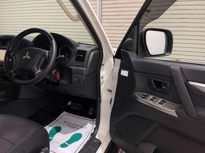 パジェロ3.2 ロング GR ディーゼルターボ 4WD　ナビ　フオグ　純正アルミ 3200