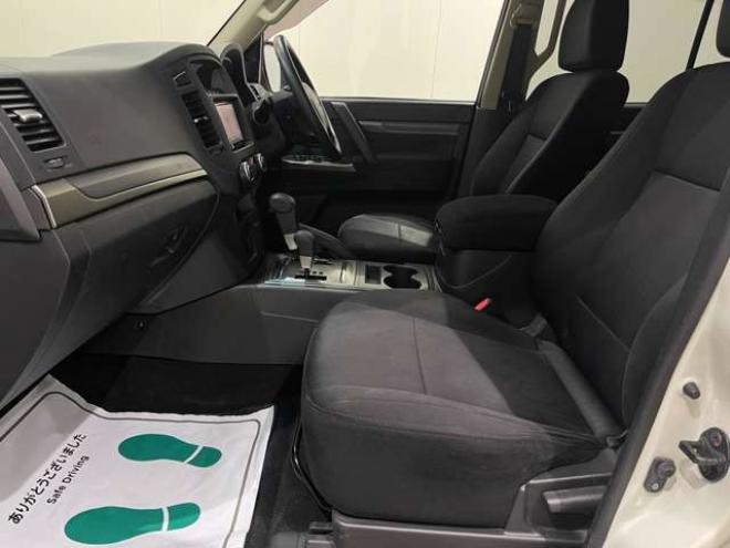 パジェロ3.2 ロング GR ディーゼルターボ 4WD　ナビ　フオグ　純正アルミ 3200