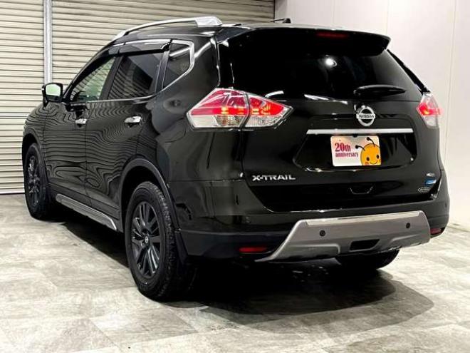 エクストレイル2.0 20X ブラック エクストリーマーX エマージェンシーブレーキ パッケージ 2列車 4WD　衝突軽減ブレーキ　クリアランスソナー 2000