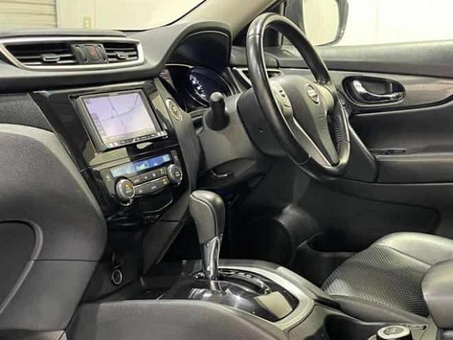 エクストレイル2.0 20X ブラック エクストリーマーX エマージェンシーブレーキ パッケージ 2列車 4WD　衝突軽減ブレーキ　クリアランスソナー 2000