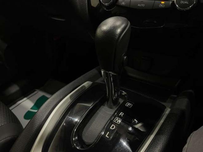 エクストレイル2.0 20X ブラック エクストリーマーX エマージェンシーブレーキ パッケージ 2列車 4WD　衝突軽減ブレーキ　クリアランスソナー 2000