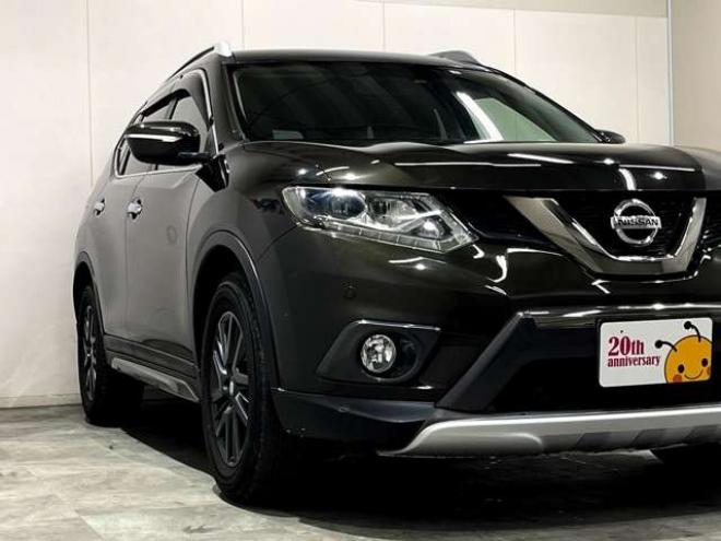 エクストレイル2.0 20X ブラック エクストリーマーX エマージェンシーブレーキ パッケージ 2列車 4WD　衝突軽減ブレーキ　クリアランスソナー 2000