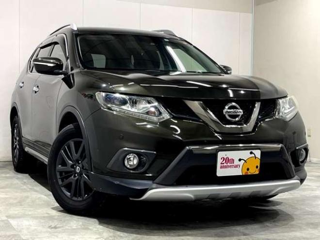 エクストレイル2.0 20X ブラック エクストリーマーX エマージェンシーブレーキ パッケージ 2列車 4WD　衝突軽減ブレーキ　クリアランスソナー 2000