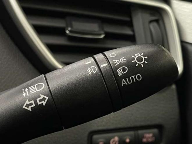 エクストレイル2.0 モード・プレミア ハイブリッド オーテック 30th アニバーサリー 4WD　衝突軽減ブレーキ　アラウンドビューモニタ 2000
