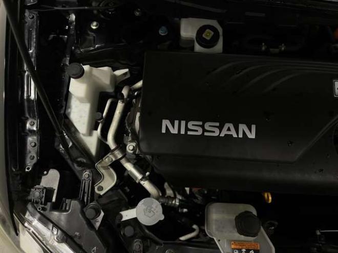 エクストレイル2.0 モード・プレミア ハイブリッド オーテック 30th アニバーサリー 4WD　衝突軽減ブレーキ　アラウンドビューモニタ 2000