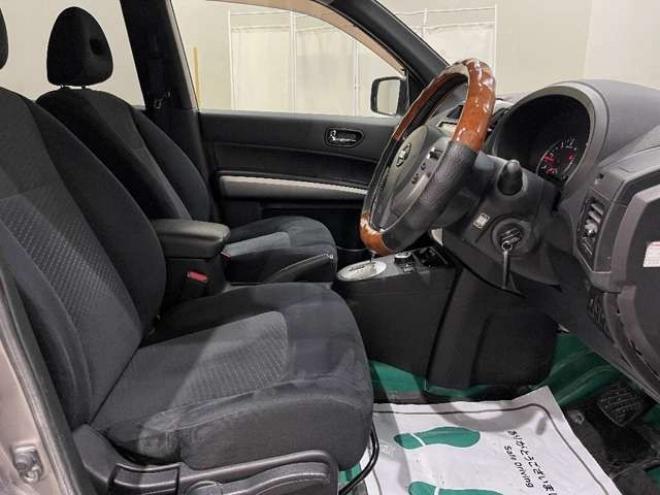 エクストレイル2.0 20GT ディーゼルターボ 4WD　ナビTV　ブルートゥース　クルコン 2000