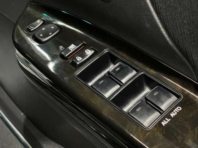 アルファード2.4 240SプライムセレクションII タイプゴールド 4WD　両側電動ドア　リアモニター　バックモニタ 2400