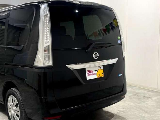 セレナ2.0 20X 4WD　ブレーキサポート　フリップダウンモニター 2000