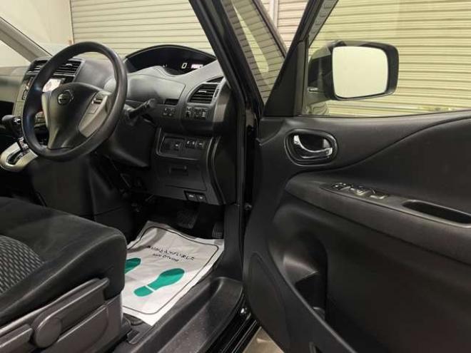 セレナ2.0 20X 4WD　ブレーキサポート　フリップダウンモニター 2000