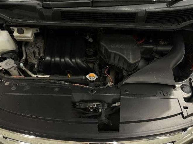セレナ2.0 20X 4WD　ブレーキサポート　フリップダウンモニター 2000