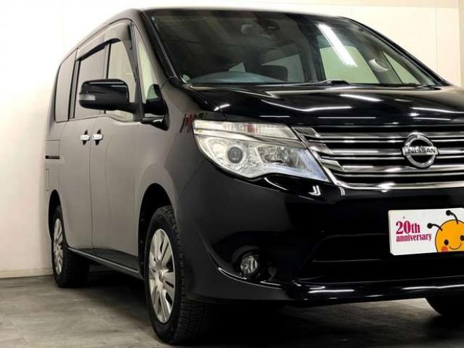 セレナ2.0 20X 4WD　ブレーキサポート　フリップダウンモニター 2000