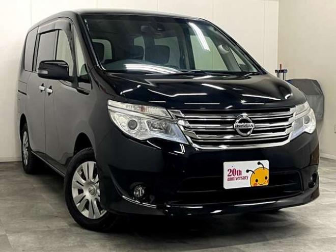 セレナ2.0 20X 4WD　ブレーキサポート　フリップダウンモニター 2000