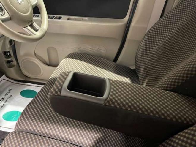 N-BOXG Lパッケージ 4WD　電動スライドドア　バックカメラ　TV 660