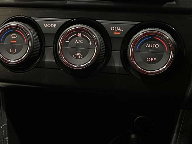 インプレッサXV2.0i-L アイサイト 4WD　ブレーキサポート　プッシュスタート 2000