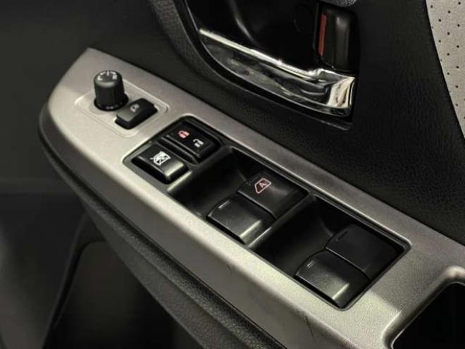 インプレッサXVハイブリッド 2.0i-L アイサイト 4WD　ナビ　フルセグ　Bluetooth　バックカメラ 2000