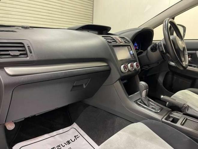 インプレッサXVハイブリッド 2.0i-L アイサイト 4WD　ナビ　フルセグ　Bluetooth　バックカメラ 2000