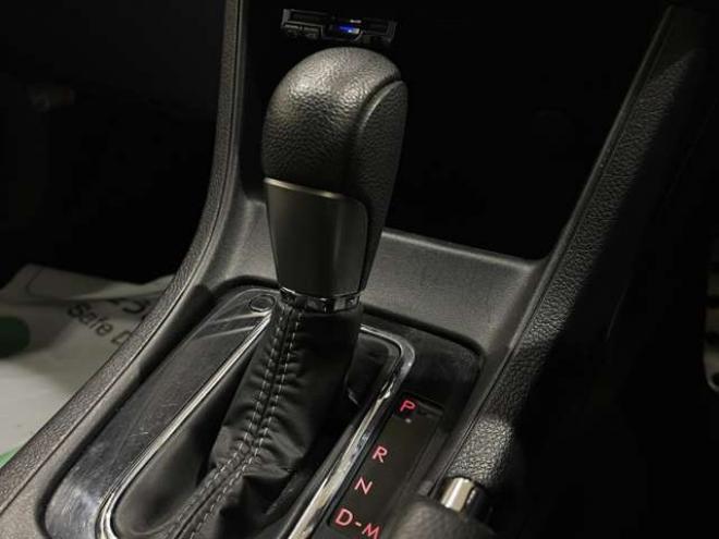 インプレッサXVハイブリッド 2.0i-L アイサイト 4WD　ナビ　フルセグ　Bluetooth　バックカメラ 2000