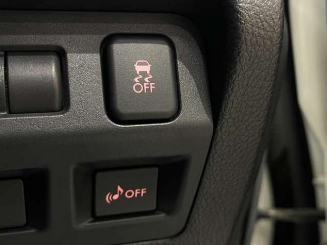 インプレッサXVハイブリッド 2.0i-L アイサイト 4WD　ナビ　フルセグ　Bluetooth　バックカメラ 2000