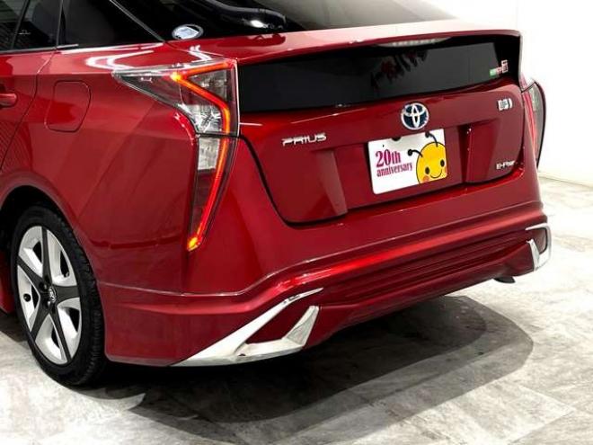 プリウス1.8 S ツーリングセレクション E-Four 4WD　セーフテイーセンス　ブレーキサポート 1800