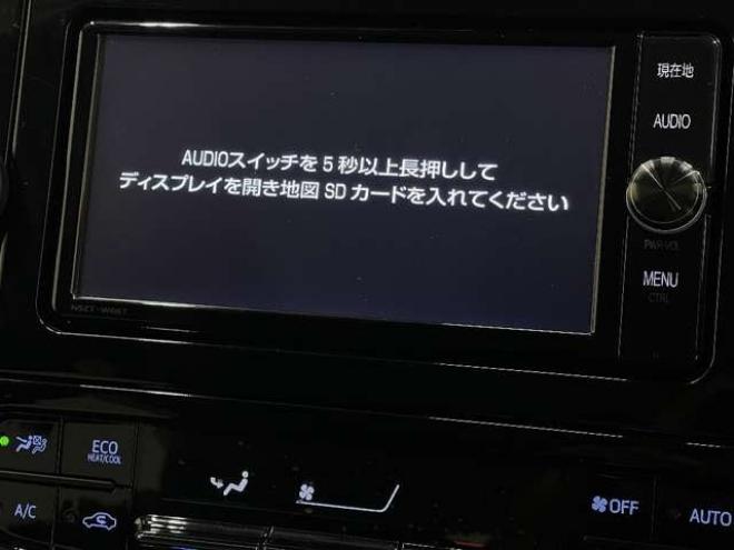 プリウス1.8 S ツーリングセレクション E-Four 4WD　セーフテイーセンス　ブレーキサポート 1800