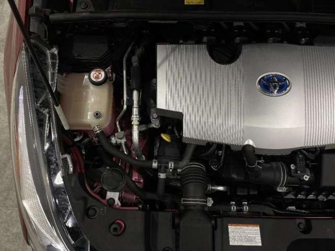 プリウス1.8 S ツーリングセレクション E-Four 4WD　セーフテイーセンス　ブレーキサポート 1800