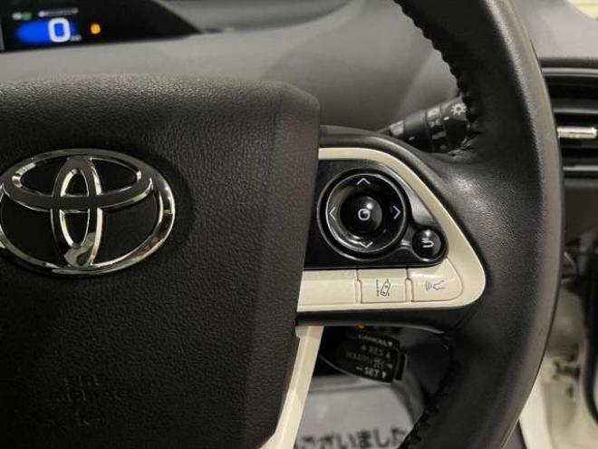 プリウス1.8 A E-Four 4WD　ブレーキサポート　Bluetooth バックカメラ 1800