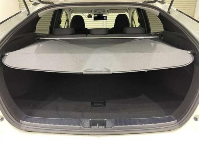 プリウス1.8 A E-Four 4WD　ブレーキサポート　Bluetooth バックカメラ 1800