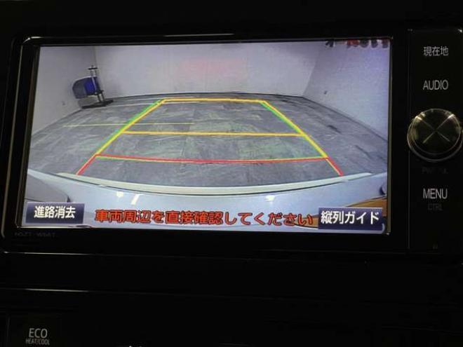 プリウス1.8 A E-Four 4WD　ナビ　フルセグ　Bluetooth　バックカメラ 1800