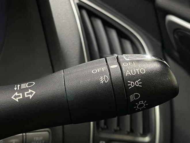 スカイライン3.5 350GT FOUR ハイブリッド タイプP　本革シート　エマージェンシーブレーキ 4WD 3500