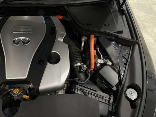 スカイライン3.5 350GT FOUR ハイブリッド タイプP　本革シート　エマージェンシーブレーキ 4WD 3500