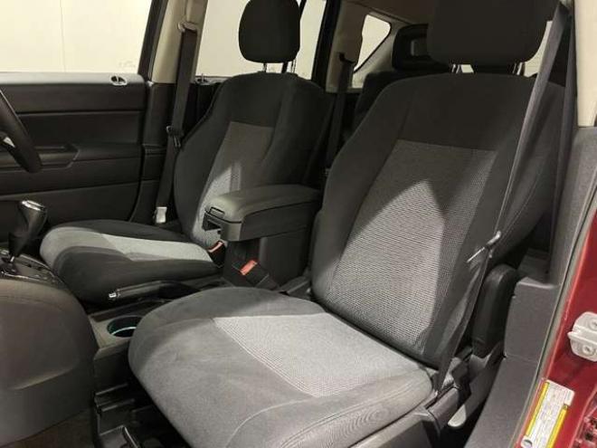 コンパススポーツ 4x4　HDDナビ　フルセグ　クルコン　ETC 4WD 2400