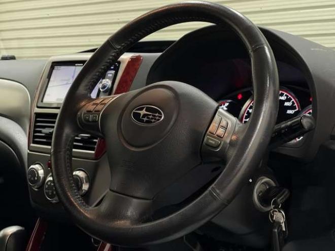 フォレスター2.0 XS 4WD　クルコン　Bモニタ　SDナビ+TV  HID 2000