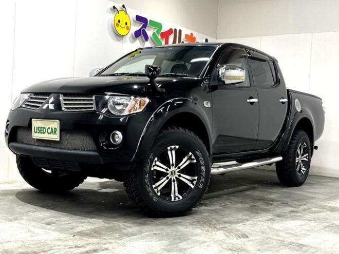 トライトン3.5 4WD　ナビ　フルセグ　バックカメラ　ETC 3500
