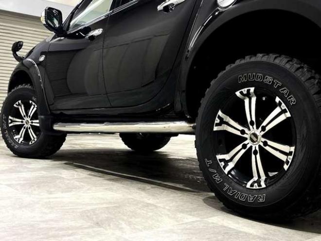 トライトン3.5 4WD　ナビ　フルセグ　バックカメラ　ETC 3500