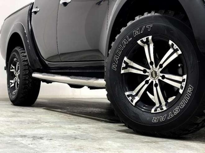 トライトン3.5 4WD　ナビ　フルセグ　バックカメラ　ETC 3500